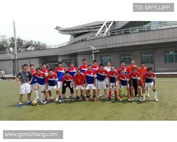 成都足球队与上海足球队赛后复盘分析及战术配合探讨