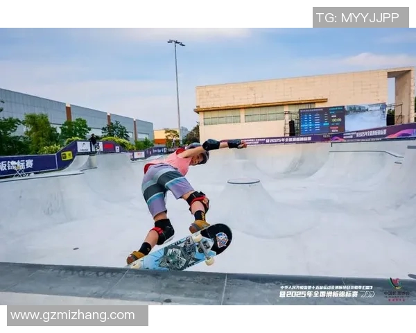 广州滑板队在世界攀岩锦标赛中以66分稳居积分榜首位