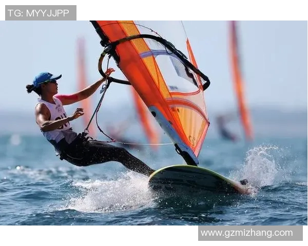 水上运动的魅力探索：从帆板到冲浪，感受水面上的激情与挑战